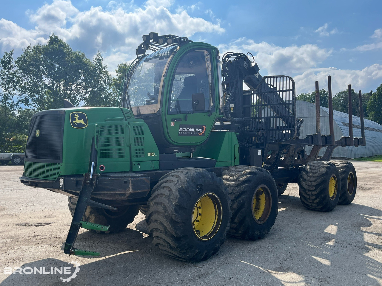 2010 John Deere 1110E Forwarder 8x8 - Kuormatraktori: kuva 2010 John Deere 1110E Forwarder 8x8 - Kuormatraktori 2010 John Deere 1110E Forwarder 8x8 - Kuormatraktori: kuva 2010 John Deere 1110E Forwarder 8x8 - Kuormatraktori