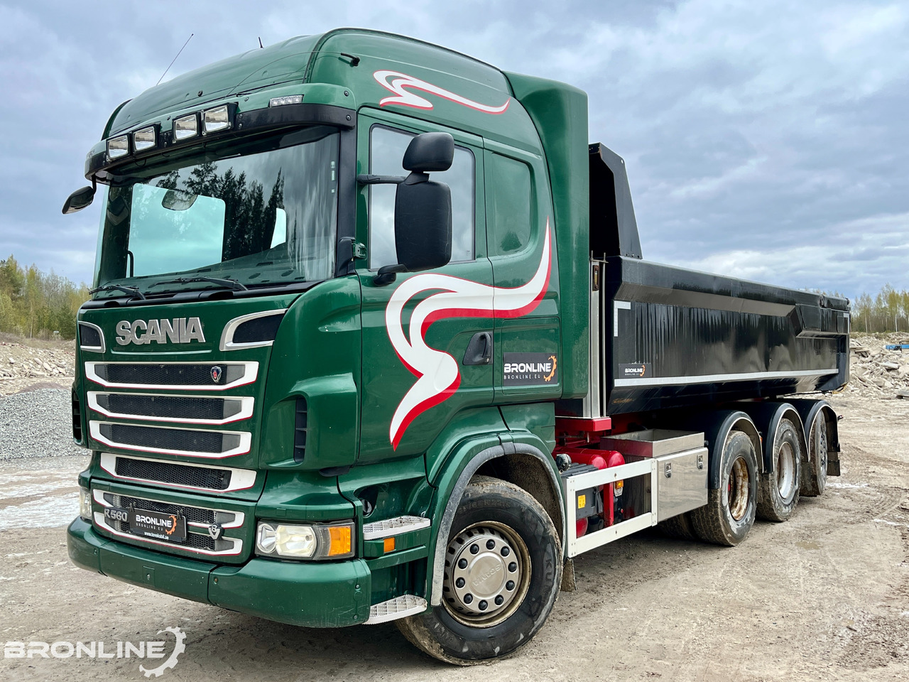 2013 V8 SCANIA R560 8X4 Tipper/Kallur/Retarder - Kippiauto kuorma-auto: kuva 2013 V8 SCANIA R560 8X4 Tipper/Kallur/Retarder - Kippiauto kuorma-auto 2013 V8 SCANIA R560 8X4 Tipper/Kallur/Retarder - Kippiauto kuorma-auto: kuva 2013 V8 SCANIA R560 8X4 Tipper/Kallur/Retarder - Kippiauto kuorma-auto