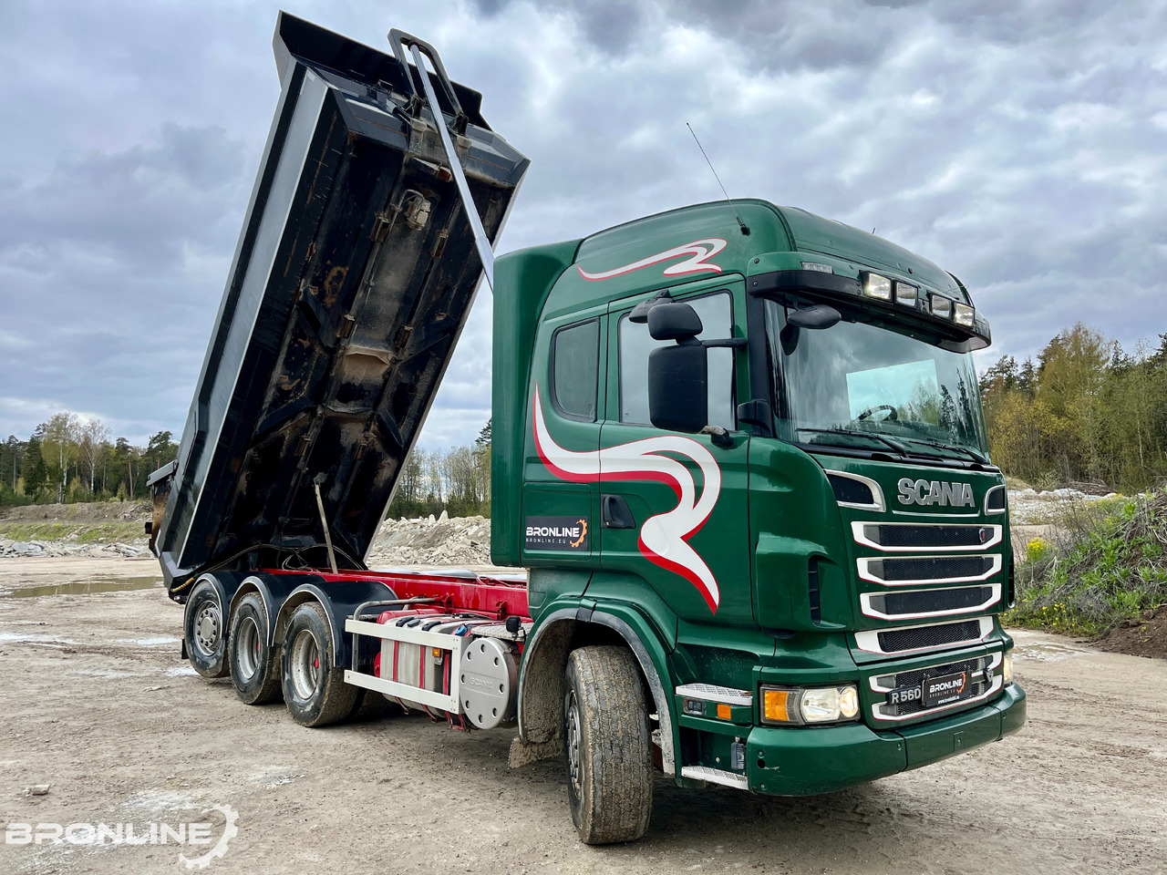 2013 V8 SCANIA R560 8X4 Tipper/Kallur/Retarder - Kippiauto kuorma-auto: kuva 2013 V8 SCANIA R560 8X4 Tipper/Kallur/Retarder - Kippiauto kuorma-auto 2013 V8 SCANIA R560 8X4 Tipper/Kallur/Retarder - Kippiauto kuorma-auto: kuva 2013 V8 SCANIA R560 8X4 Tipper/Kallur/Retarder - Kippiauto kuorma-auto