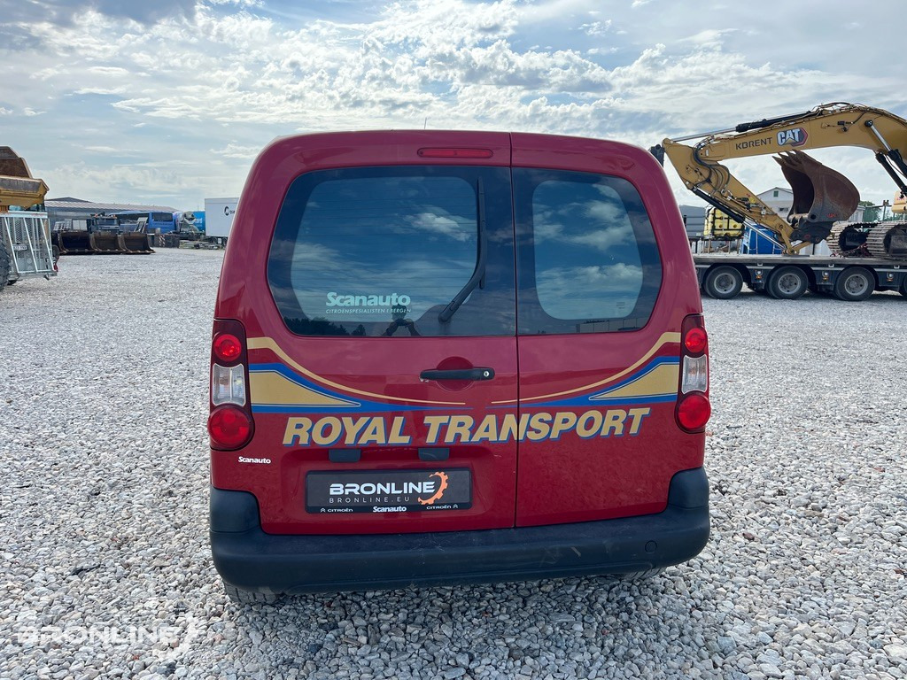 2015 Citroën Berlingo 1.6 84kW - Henkilöauto: kuva  2015 Citroën Berlingo 1.6 84kW - Henkilöauto 2015 Citroën Berlingo 1.6 84kW - Henkilöauto: kuva  2015 Citroën Berlingo 1.6 84kW - Henkilöauto