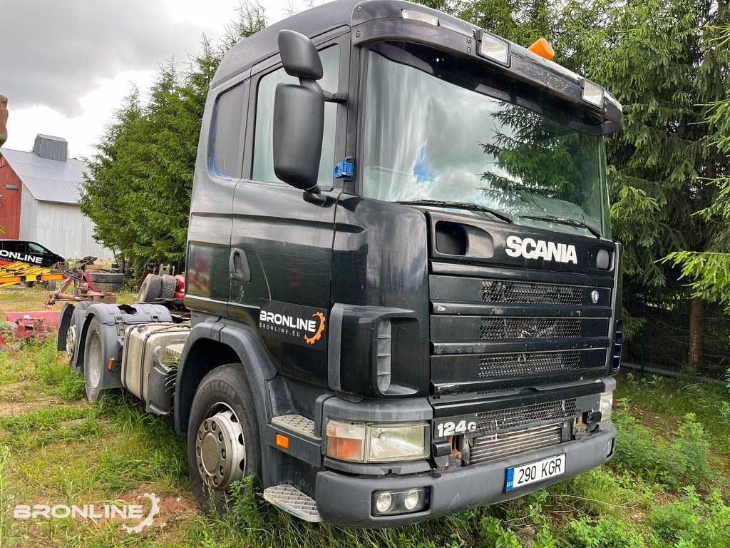 2001 SCANIA R124 6x2 Mootoririkkega/Faulty engine - Vetopöytäauto: kuva 2001 SCANIA R124 6x2 Mootoririkkega/Faulty engine - Vetopöytäauto 2001 SCANIA R124 6x2 Mootoririkkega/Faulty engine - Vetopöytäauto: kuva 2001 SCANIA R124 6x2 Mootoririkkega/Faulty engine - Vetopöytäauto