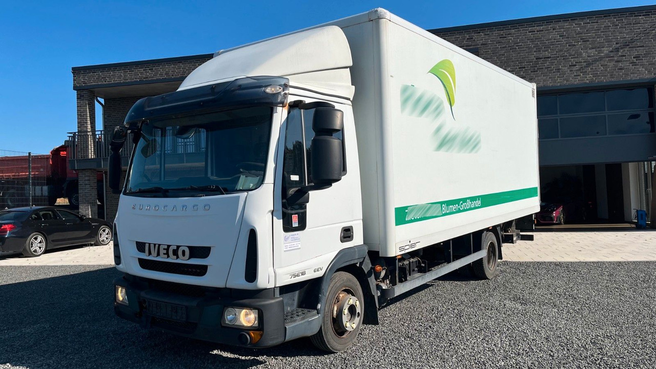 Iveco ML75E18 Blumen Koffer LBW Klimaanlage EEV ML80 Iveco ML75E18 Blumen Koffer LBW Klimaanlage EEV ML80 - Jakeluauto: kuva Iveco ML75E18 Blumen Koffer LBW Klimaanlage EEV ML80 Iveco ML75E18 Blumen Koffer LBW Klimaanlage EEV ML80 - Jakeluauto Iveco ML75E18 Blumen Koffer LBW Klimaanlage EEV ML80 Iveco ML75E18 Blumen Koffer LBW Klimaanlage EEV ML80 - Jakeluauto: kuva Iveco ML75E18 Blumen Koffer LBW Klimaanlage EEV ML80 Iveco ML75E18 Blumen Koffer LBW Klimaanlage EEV ML80 - Jakeluauto