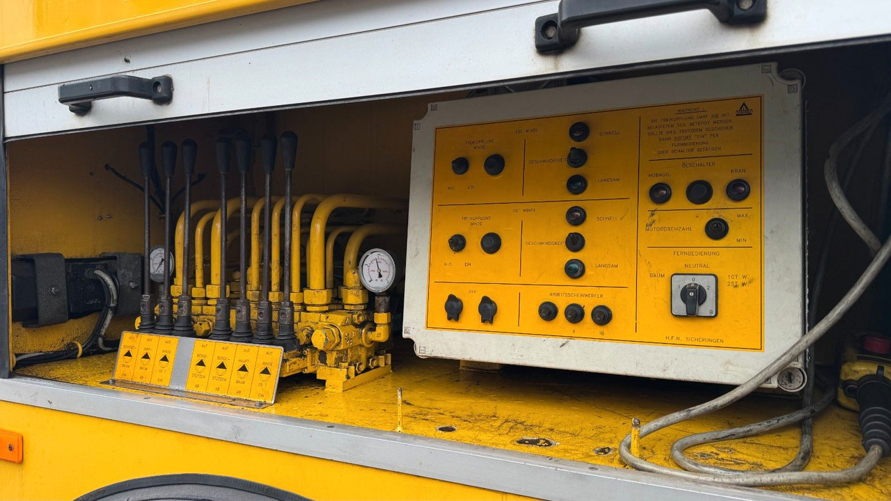 MAN 35.463 Abschleppwagen Kran LKW Berger - Hinausauto: kuva  MAN 35.463 Abschleppwagen Kran LKW Berger - Hinausauto MAN 35.463 Abschleppwagen Kran LKW Berger - Hinausauto: kuva  MAN 35.463 Abschleppwagen Kran LKW Berger - Hinausauto