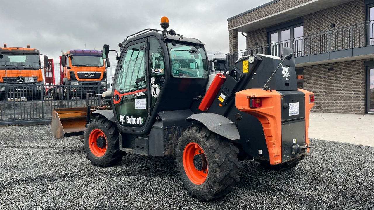 Bobcat T35.105LB Teleskoplader 7600 Kg Gabel Schaufel - Materiaalinkäsittely: kuva  Bobcat T35.105LB Teleskoplader 7600 Kg Gabel Schaufel - Materiaalinkäsittely Bobcat T35.105LB Teleskoplader 7600 Kg Gabel Schaufel - Materiaalinkäsittely: kuva  Bobcat T35.105LB Teleskoplader 7600 Kg Gabel Schaufel - Materiaalinkäsittely