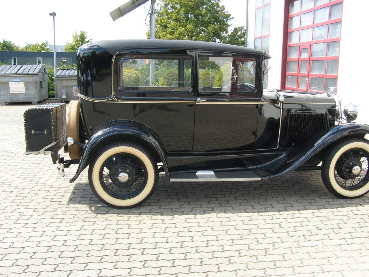 Ford MODELL A / TUDOR + H-Kennzeichen - Sedan: kuva Ford MODELL A / TUDOR + H-Kennzeichen - Sedan Ford MODELL A / TUDOR + H-Kennzeichen - Sedan: kuva Ford MODELL A / TUDOR + H-Kennzeichen - Sedan