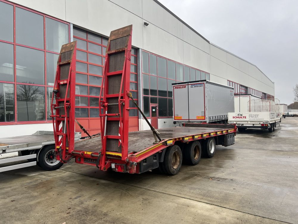 3 Achs Tridemtieflader- Anhänger - Apuvaunu perävaunu: kuva 3 Achs Tridemtieflader- Anhänger - Apuvaunu perävaunu 3 Achs Tridemtieflader- Anhänger - Apuvaunu perävaunu: kuva 3 Achs Tridemtieflader- Anhänger - Apuvaunu perävaunu