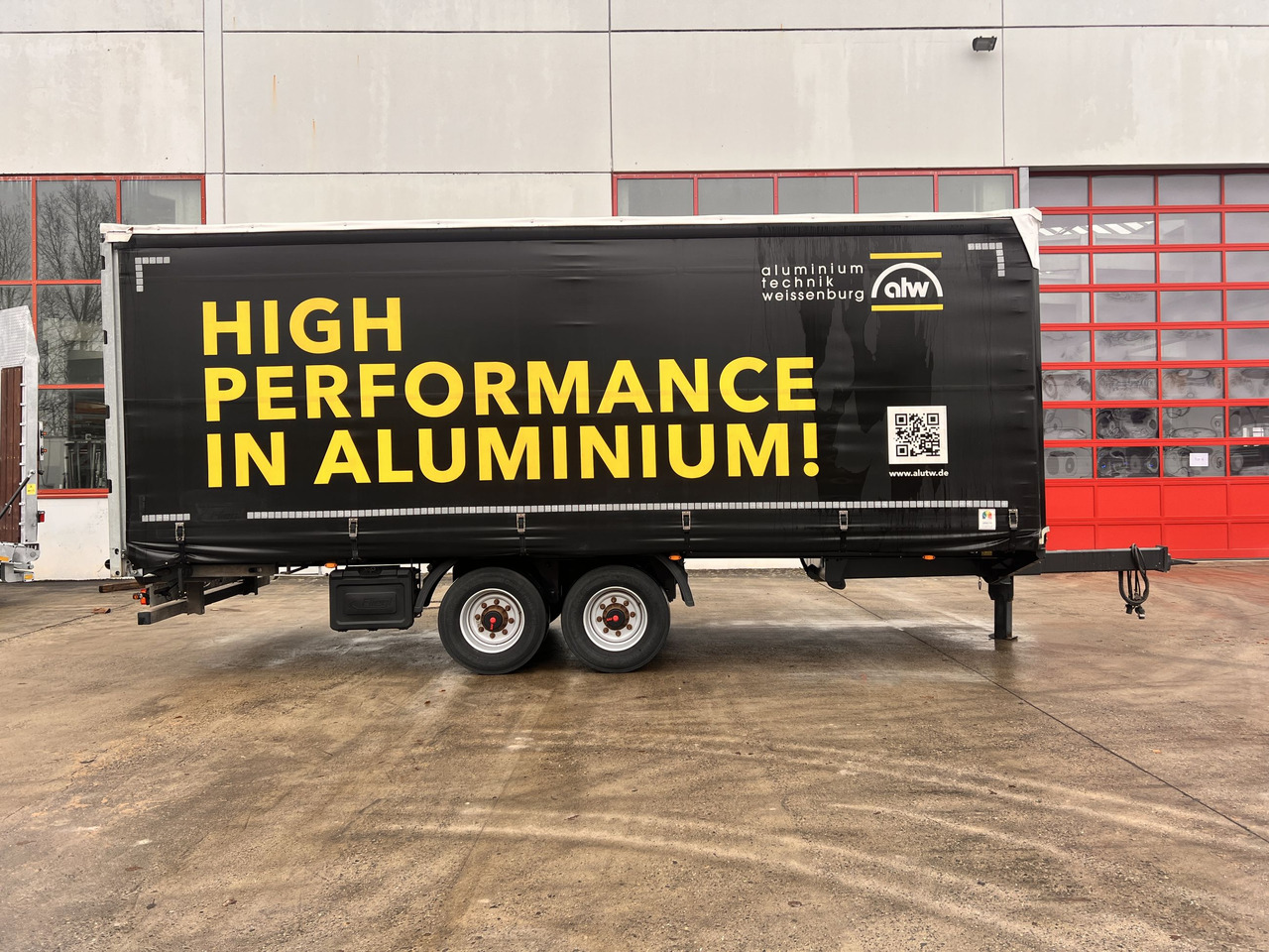 Fliegl TPS135 13,5 t Tandemplanenanhänger, neuwertig - Pressukapelliperävaunu: kuva Fliegl TPS135 13,5 t Tandemplanenanhänger, neuwertig - Pressukapelliperävaunu Fliegl TPS135 13,5 t Tandemplanenanhänger, neuwertig - Pressukapelliperävaunu: kuva Fliegl TPS135 13,5 t Tandemplanenanhänger, neuwertig - Pressukapelliperävaunu