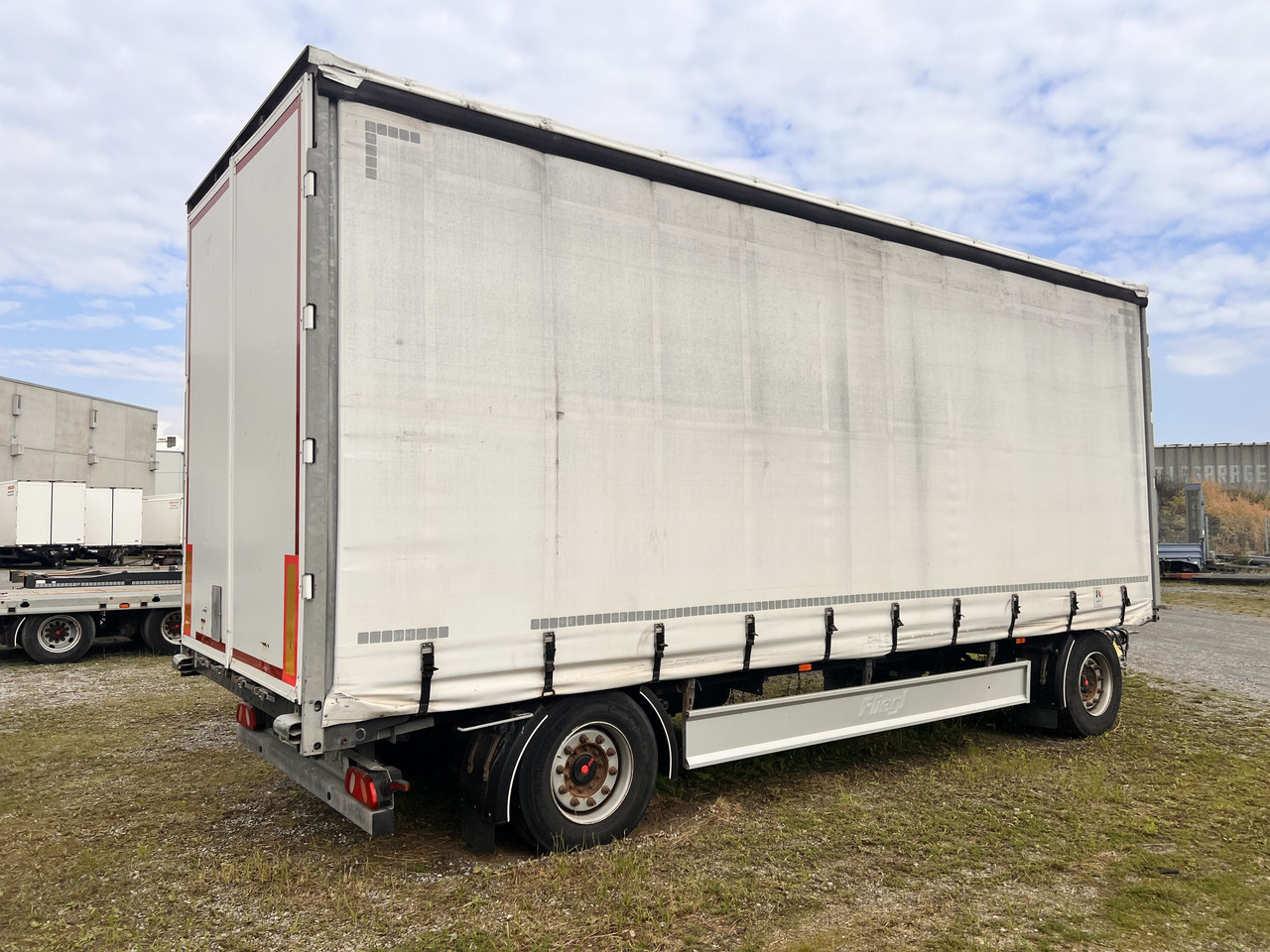 Fliegl ZPS180 2 Achs Jumbo- Planen, Mega, durchladbar - Pressukapelliperävaunu: kuva Fliegl ZPS180 2 Achs Jumbo- Planen, Mega, durchladbar - Pressukapelliperävaunu Fliegl ZPS180 2 Achs Jumbo- Planen, Mega, durchladbar - Pressukapelliperävaunu: kuva Fliegl ZPS180 2 Achs Jumbo- Planen, Mega, durchladbar - Pressukapelliperävaunu