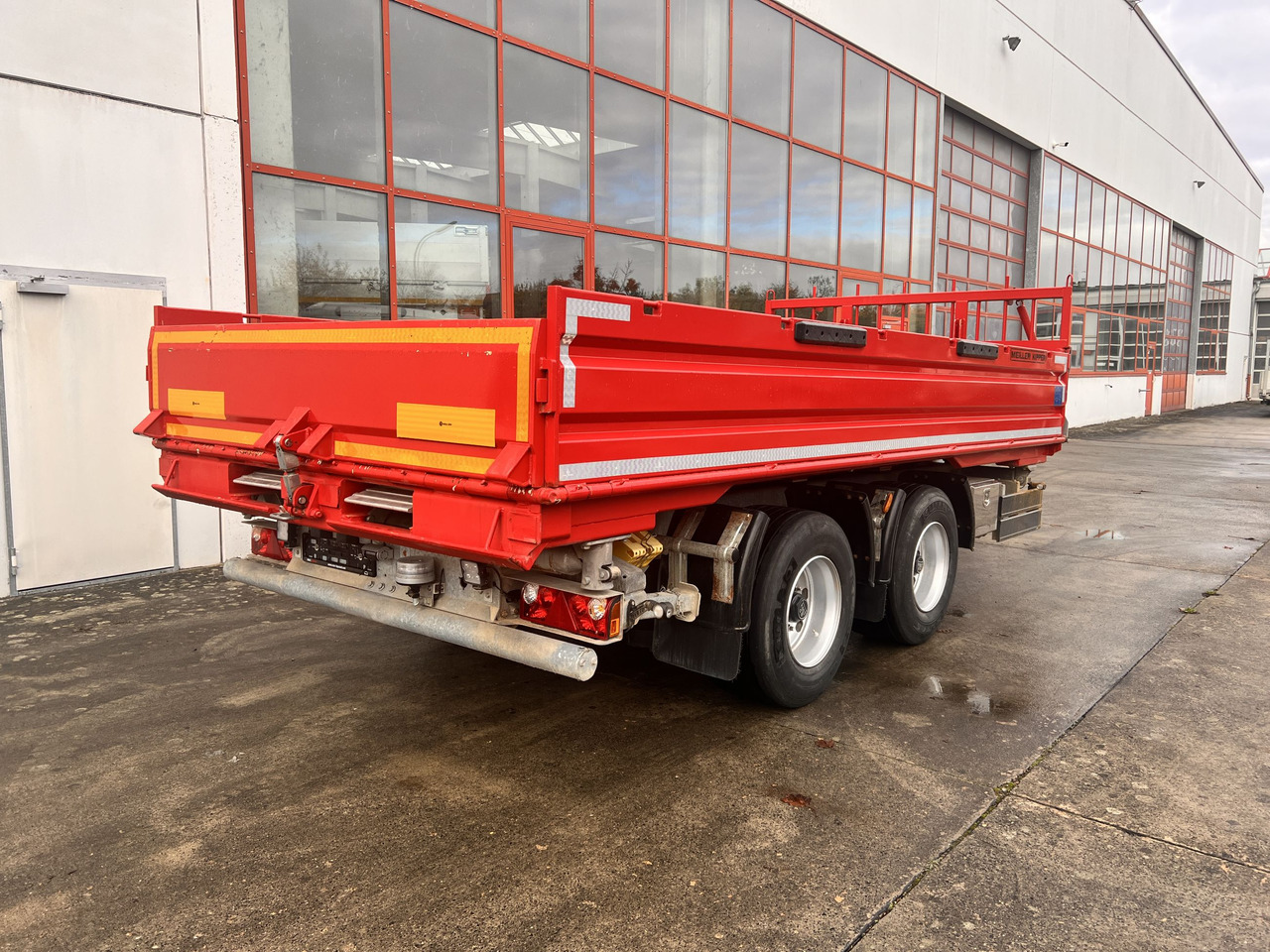 Meiller MZDAL  18 t Tandemkipper Tieflader Schotter- Klappe, neuwertig - Kippiauto perävaunu: kuva Meiller MZDAL  18 t Tandemkipper Tieflader Schotter- Klappe, neuwertig - Kippiauto perävaunu Meiller MZDAL  18 t Tandemkipper Tieflader Schotter- Klappe, neuwertig - Kippiauto perävaunu: kuva Meiller MZDAL  18 t Tandemkipper Tieflader Schotter- Klappe, neuwertig - Kippiauto perävaunu