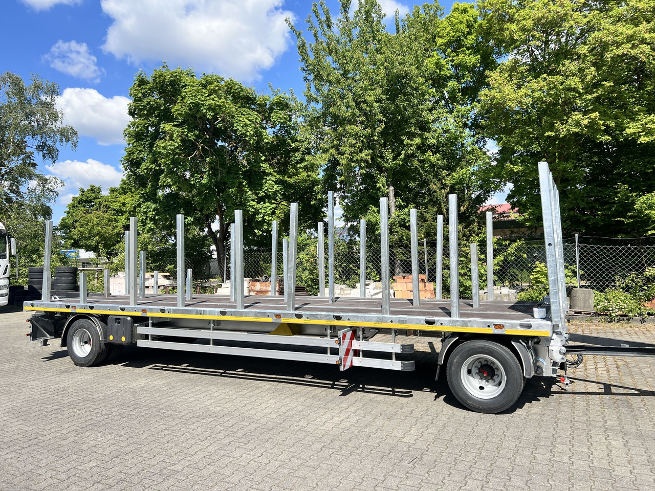 Möslein T 2 Plato 7,60 m  2 Achs Jumbo- Plato- Anhänger Mega - Lavaperävaunu: kuva Möslein T 2 Plato 7,60 m  2 Achs Jumbo- Plato- Anhänger Mega - Lavaperävaunu Möslein T 2 Plato 7,60 m  2 Achs Jumbo- Plato- Anhänger Mega - Lavaperävaunu: kuva Möslein T 2 Plato 7,60 m  2 Achs Jumbo- Plato- Anhänger Mega - Lavaperävaunu