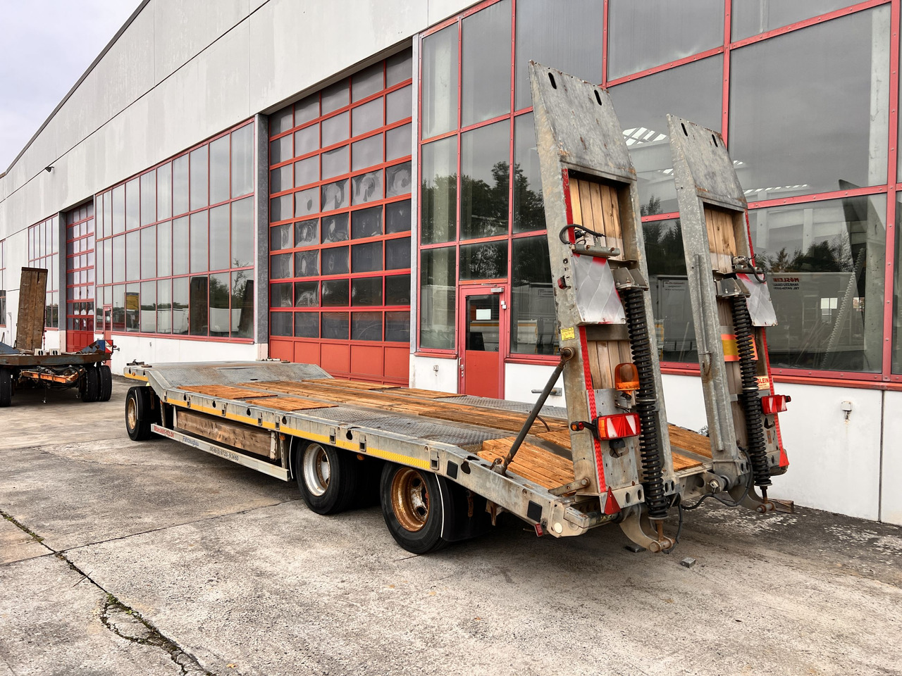 Möslein TF3 Schwebheim 3 Achs Tiefladeranhänger - Apuvaunu perävaunu: kuva Möslein TF3 Schwebheim 3 Achs Tiefladeranhänger - Apuvaunu perävaunu Möslein TF3 Schwebheim 3 Achs Tiefladeranhänger - Apuvaunu perävaunu: kuva Möslein TF3 Schwebheim 3 Achs Tiefladeranhänger - Apuvaunu perävaunu