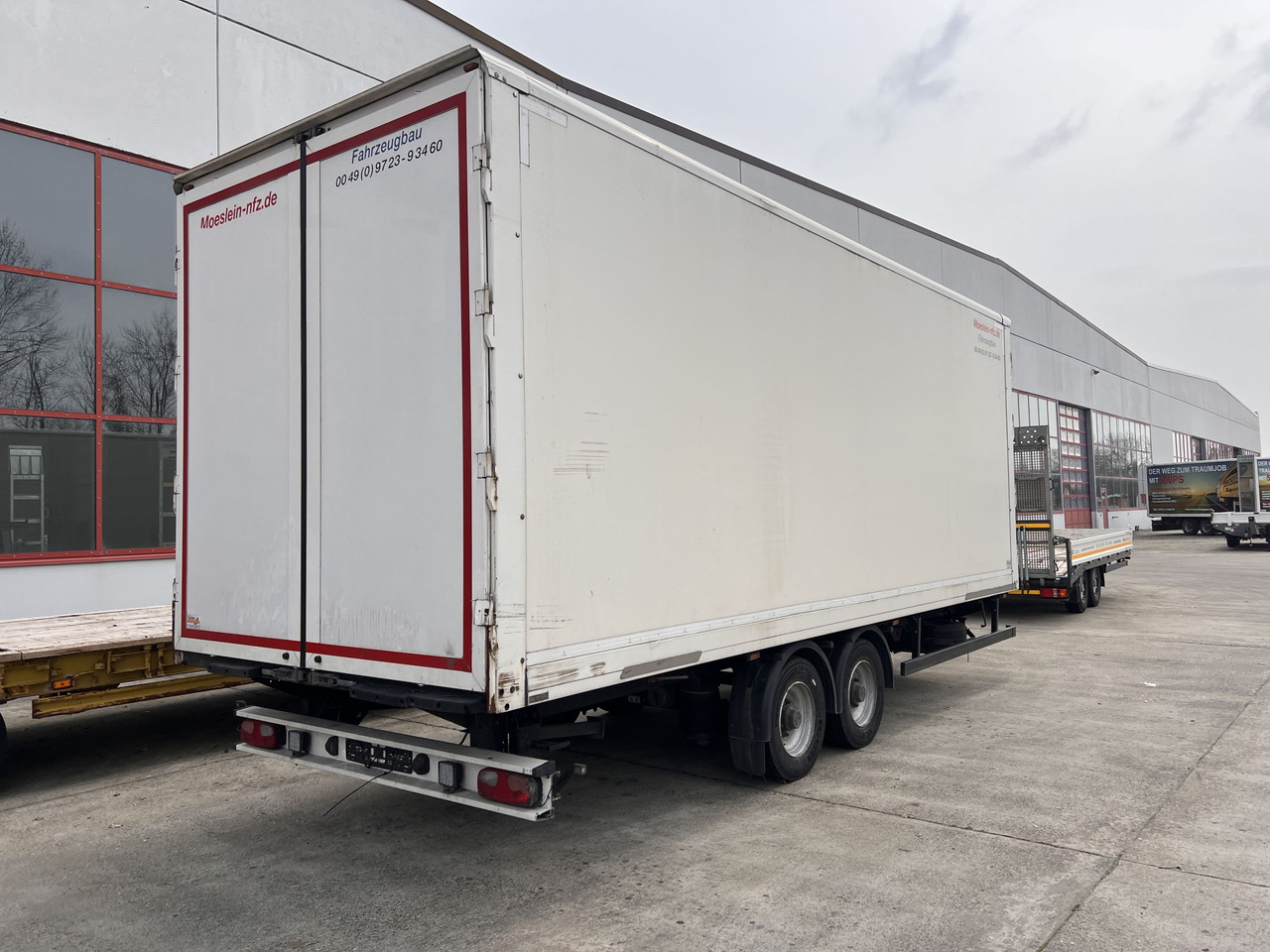 Möslein TKO 105 D Schwebheim Tandemkoffer Durchladbar - Umpikori perävaunu: kuva Möslein TKO 105 D Schwebheim Tandemkoffer Durchladbar - Umpikori perävaunu Möslein TKO 105 D Schwebheim Tandemkoffer Durchladbar - Umpikori perävaunu: kuva Möslein TKO 105 D Schwebheim Tandemkoffer Durchladbar - Umpikori perävaunu