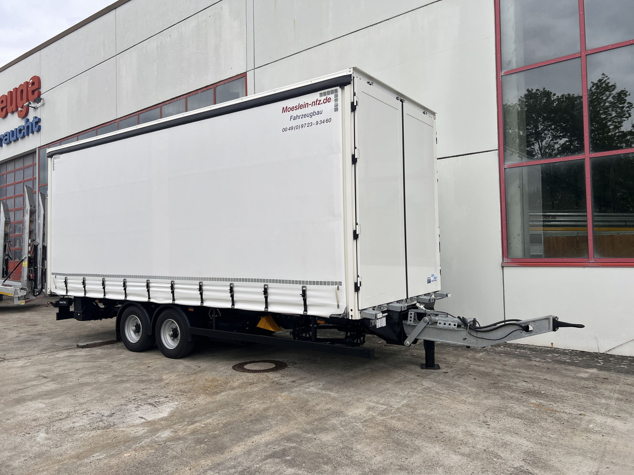 Möslein TPS 105 D-L Planenanhänger, Ladebordwand + Durchladbar neuwertig - Pressukapelliperävaunu: kuva Möslein TPS 105 D-L Planenanhänger, Ladebordwand + Durchladbar neuwertig - Pressukapelliperävaunu Möslein TPS 105 D-L Planenanhänger, Ladebordwand + Durchladbar neuwertig - Pressukapelliperävaunu: kuva Möslein TPS 105 D-L Planenanhänger, Ladebordwand + Durchladbar neuwertig - Pressukapelliperävaunu