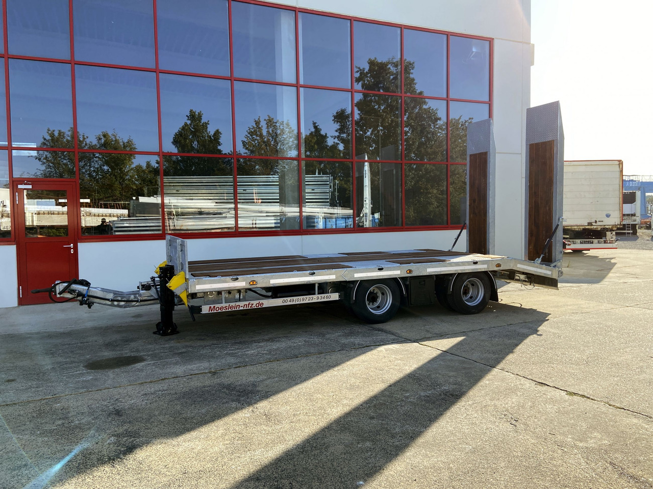 Möslein TT 21-6,5 21 t Tandemtieflader, Luftgefedert, NEU - Apuvaunu perävaunu: kuva Möslein TT 21-6,5 21 t Tandemtieflader, Luftgefedert, NEU - Apuvaunu perävaunu Möslein TT 21-6,5 21 t Tandemtieflader, Luftgefedert, NEU - Apuvaunu perävaunu: kuva Möslein TT 21-6,5 21 t Tandemtieflader, Luftgefedert, NEU - Apuvaunu perävaunu