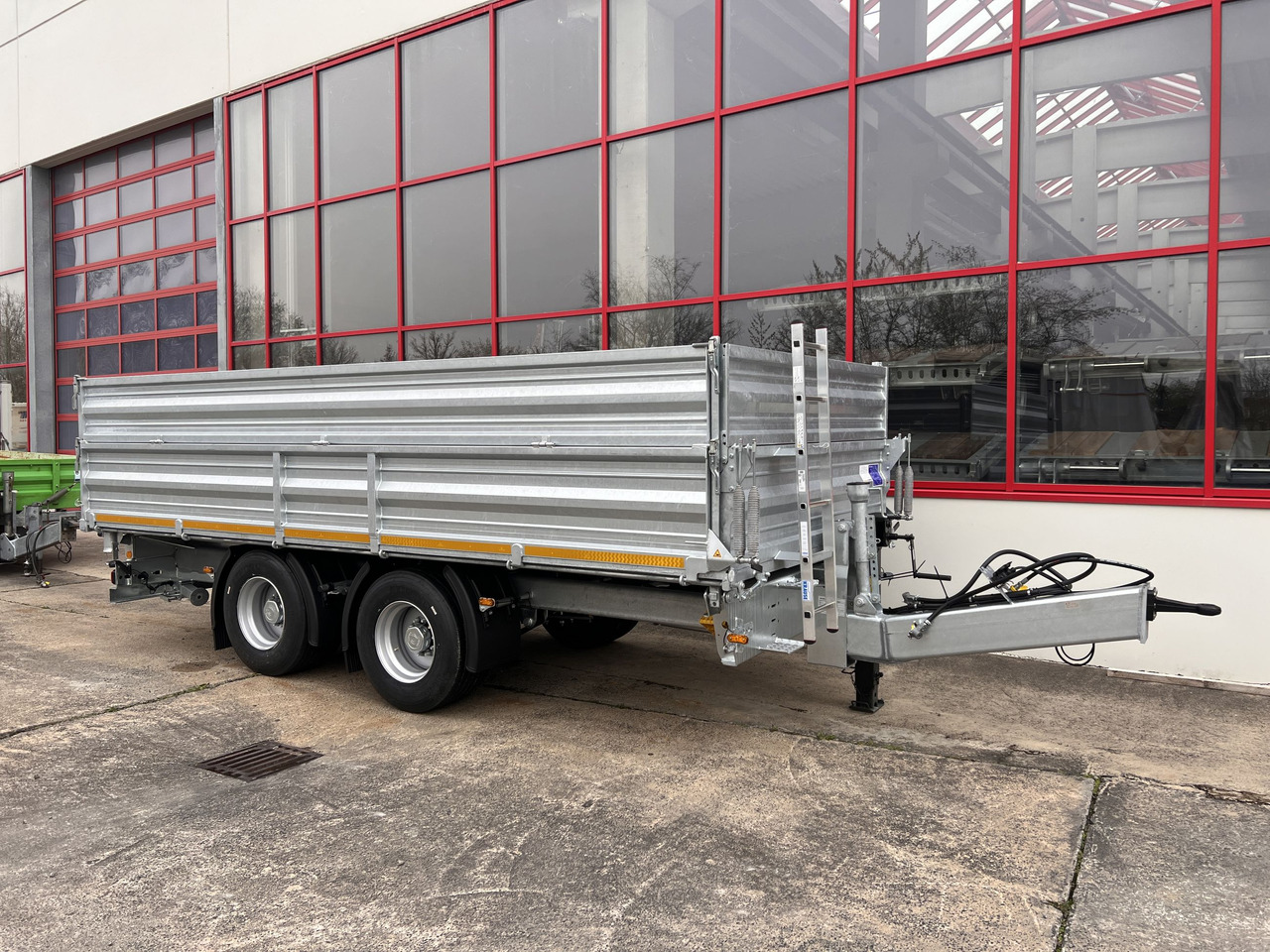 Möslein TTD 19 AB  19 t Tandem 3 Seiten Kipper TiefladerAufsatzbordwänden-- Neufahrzeug -- - Kippiauto perävaunu: kuva Möslein TTD 19 AB  19 t Tandem 3 Seiten Kipper TiefladerAufsatzbordwänden-- Neufahrzeug -- - Kippiauto perävaunu Möslein TTD 19 AB  19 t Tandem 3 Seiten Kipper TiefladerAufsatzbordwänden-- Neufahrzeug -- - Kippiauto perävaunu: kuva Möslein TTD 19 AB  19 t Tandem 3 Seiten Kipper TiefladerAufsatzbordwänden-- Neufahrzeug -- - Kippiauto perävaunu