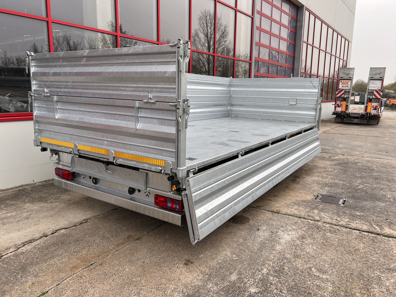 Möslein TTD 19 AB 19 t Tandem 3 Seiten Kipper TiefladerAufsatzbordwänden-- Neufahrzeug -- - Kippiauto perävaunu: kuva Möslein TTD 19 AB 19 t Tandem 3 Seiten Kipper TiefladerAufsatzbordwänden-- Neufahrzeug -- - Kippiauto perävaunu Möslein TTD 19 AB 19 t Tandem 3 Seiten Kipper TiefladerAufsatzbordwänden-- Neufahrzeug -- - Kippiauto perävaunu: kuva Möslein TTD 19 AB 19 t Tandem 3 Seiten Kipper TiefladerAufsatzbordwänden-- Neufahrzeug -- - Kippiauto perävaunu
