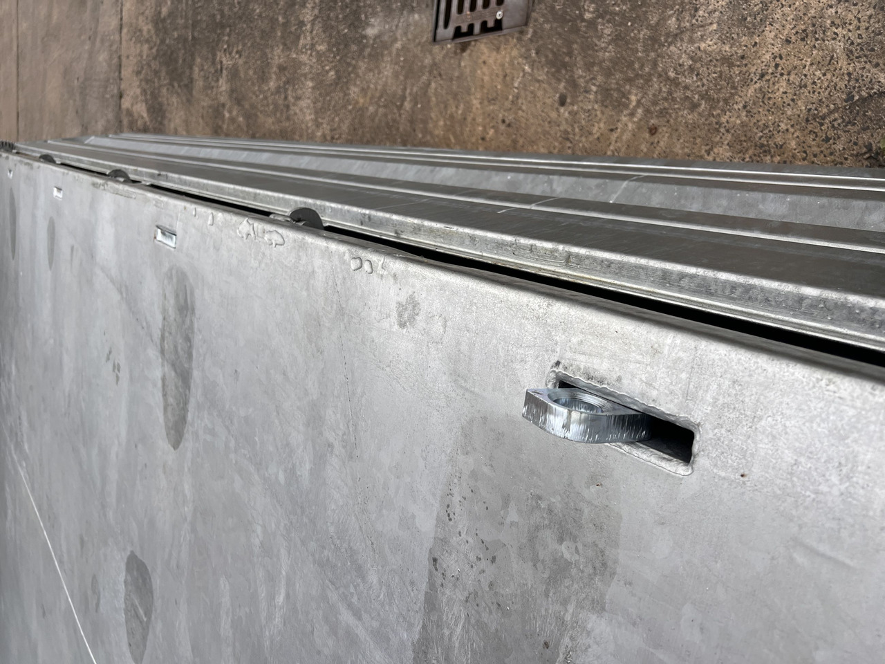 Möslein TTD 19 AB  19 t Tandem Kipper Tieflader2 x Aufsatzbordwänden-- Neufahrzeug -- - Kippiauto perävaunu: kuva Möslein TTD 19 AB  19 t Tandem Kipper Tieflader2 x Aufsatzbordwänden-- Neufahrzeug -- - Kippiauto perävaunu Möslein TTD 19 AB  19 t Tandem Kipper Tieflader2 x Aufsatzbordwänden-- Neufahrzeug -- - Kippiauto perävaunu: kuva Möslein TTD 19 AB  19 t Tandem Kipper Tieflader2 x Aufsatzbordwänden-- Neufahrzeug -- - Kippiauto perävaunu