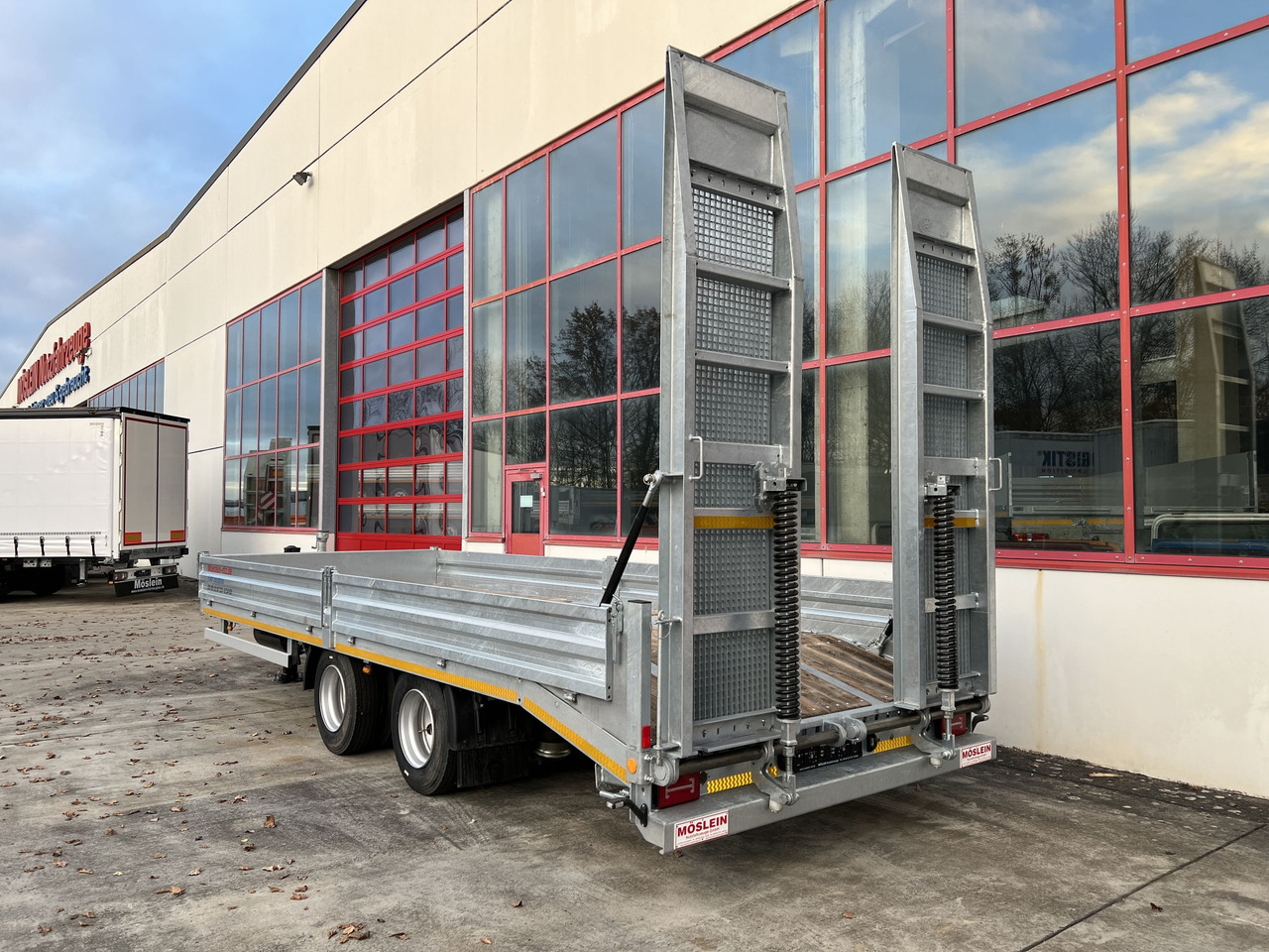 Möslein TTO 19 19 t Tandemtieflader,Neufahrzeug - Apuvaunu perävaunu: kuva Möslein TTO 19 19 t Tandemtieflader,Neufahrzeug - Apuvaunu perävaunu Möslein TTO 19 19 t Tandemtieflader,Neufahrzeug - Apuvaunu perävaunu: kuva Möslein TTO 19 19 t Tandemtieflader,Neufahrzeug - Apuvaunu perävaunu