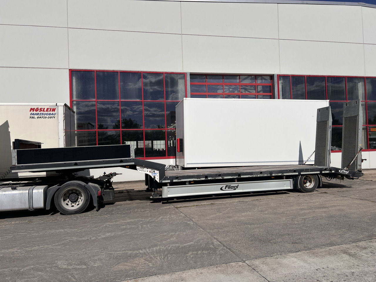 Müller Mitteltal T  1 Achs Satteltieflader - Apuvaunu puoliperävaunu: kuva Müller Mitteltal T  1 Achs Satteltieflader - Apuvaunu puoliperävaunu Müller Mitteltal T  1 Achs Satteltieflader - Apuvaunu puoliperävaunu: kuva Müller Mitteltal T  1 Achs Satteltieflader - Apuvaunu puoliperävaunu