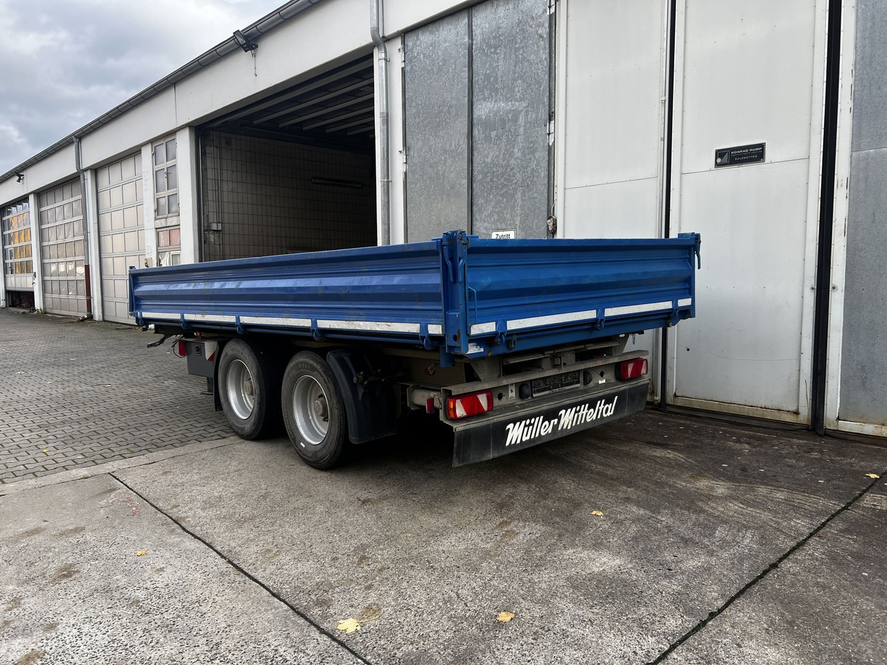 Müller Mitteltal TA-2  14,4 t Tandemkipper, Breitbereifung - Kippiauto perävaunu: kuva Müller Mitteltal TA-2  14,4 t Tandemkipper, Breitbereifung - Kippiauto perävaunu Müller Mitteltal TA-2  14,4 t Tandemkipper, Breitbereifung - Kippiauto perävaunu: kuva Müller Mitteltal TA-2  14,4 t Tandemkipper, Breitbereifung - Kippiauto perävaunu