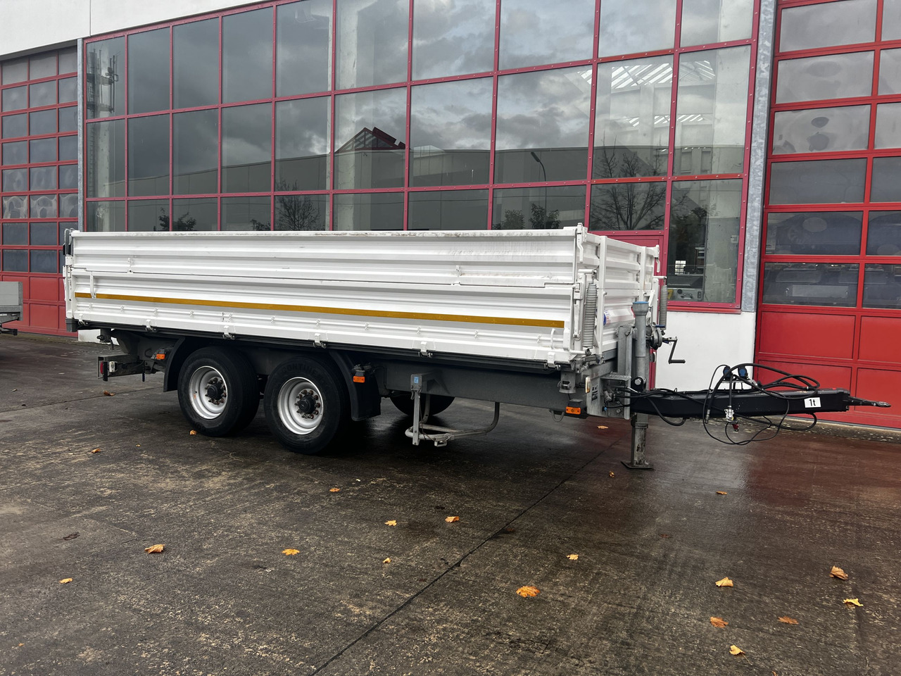 Schmid Fahrzeugbau DK 135 AR 13,5 t Tandemkipper mit Aufsatzbordwänden - Kippiauto perävaunu: kuva Schmid Fahrzeugbau DK 135 AR 13,5 t Tandemkipper mit Aufsatzbordwänden - Kippiauto perävaunu Schmid Fahrzeugbau DK 135 AR 13,5 t Tandemkipper mit Aufsatzbordwänden - Kippiauto perävaunu: kuva Schmid Fahrzeugbau DK 135 AR 13,5 t Tandemkipper mit Aufsatzbordwänden - Kippiauto perävaunu