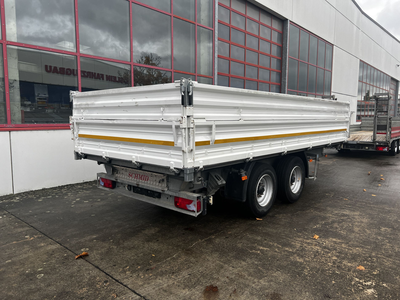 Schmid Fahrzeugbau DK 135 AR 13,5 t Tandemkipper mit Aufsatzbordwänden - Kippiauto perävaunu: kuva Schmid Fahrzeugbau DK 135 AR 13,5 t Tandemkipper mit Aufsatzbordwänden - Kippiauto perävaunu Schmid Fahrzeugbau DK 135 AR 13,5 t Tandemkipper mit Aufsatzbordwänden - Kippiauto perävaunu: kuva Schmid Fahrzeugbau DK 135 AR 13,5 t Tandemkipper mit Aufsatzbordwänden - Kippiauto perävaunu