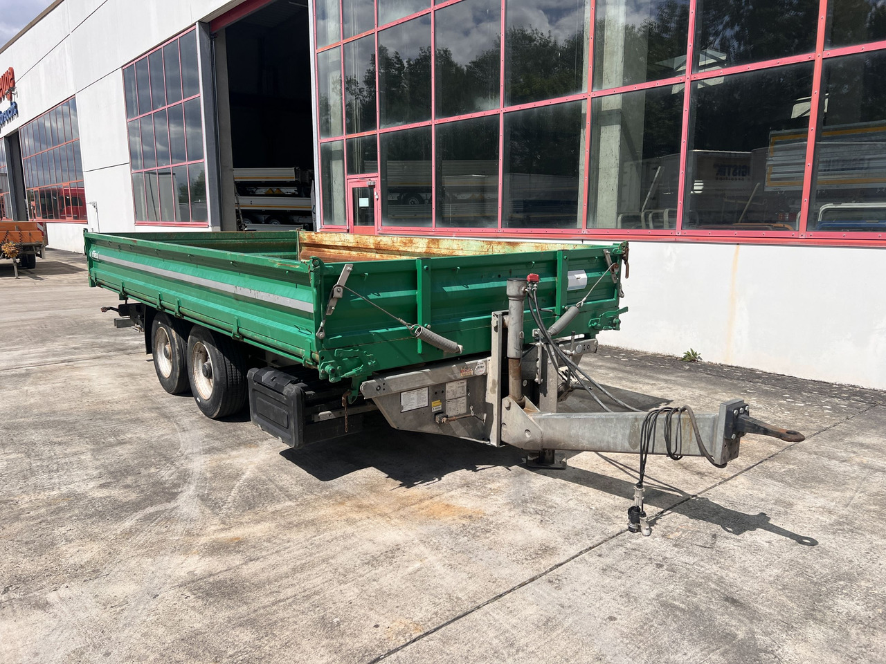 TK Tandemkipper- Tieflader, wenig Benutzt - Kippiauto perävaunu: kuva TK Tandemkipper- Tieflader, wenig Benutzt - Kippiauto perävaunu TK Tandemkipper- Tieflader, wenig Benutzt - Kippiauto perävaunu: kuva TK Tandemkipper- Tieflader, wenig Benutzt - Kippiauto perävaunu