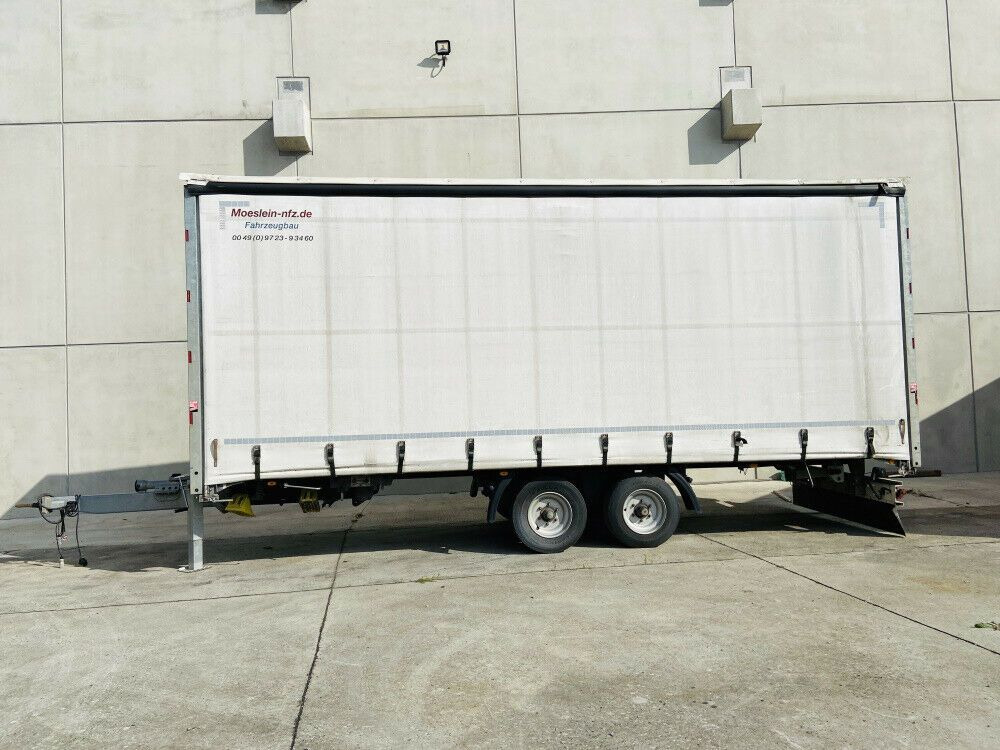 Tandem- Schiebeplanenanhänger zum Durchladen - Pressukapelliperävaunu: kuva Tandem- Schiebeplanenanhänger zum Durchladen - Pressukapelliperävaunu Tandem- Schiebeplanenanhänger zum Durchladen - Pressukapelliperävaunu: kuva Tandem- Schiebeplanenanhänger zum Durchladen - Pressukapelliperävaunu