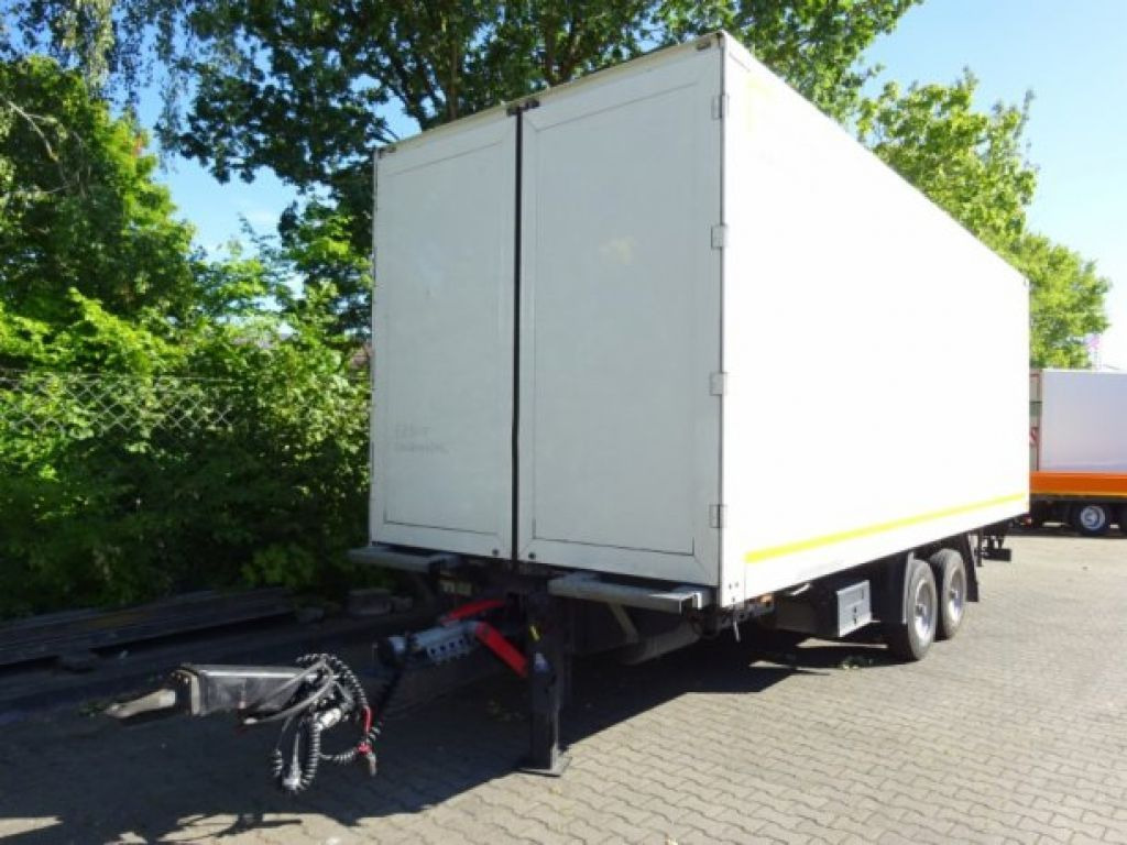 Tandemkoffer, Ladebordwand + Durchladbar - Umpikori perävaunu: kuva Tandemkoffer, Ladebordwand + Durchladbar - Umpikori perävaunu Tandemkoffer, Ladebordwand + Durchladbar - Umpikori perävaunu: kuva Tandemkoffer, Ladebordwand + Durchladbar - Umpikori perävaunu