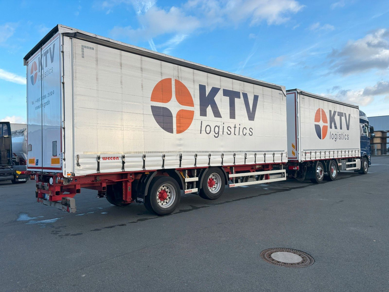DAF SSC XF 480 Jumbo + Anh Wecon Staplerhalterung - Pressukapelli kuorma-auto, Pressukapelliperävaunu: kuva DAF SSC XF 480 Jumbo + Anh Wecon Staplerhalterung - Pressukapelli kuorma-auto, Pressukapelliperävaunu DAF SSC XF 480 Jumbo + Anh Wecon Staplerhalterung - Pressukapelli kuorma-auto, Pressukapelliperävaunu: kuva DAF SSC XF 480 Jumbo + Anh Wecon Staplerhalterung - Pressukapelli kuorma-auto, Pressukapelliperävaunu