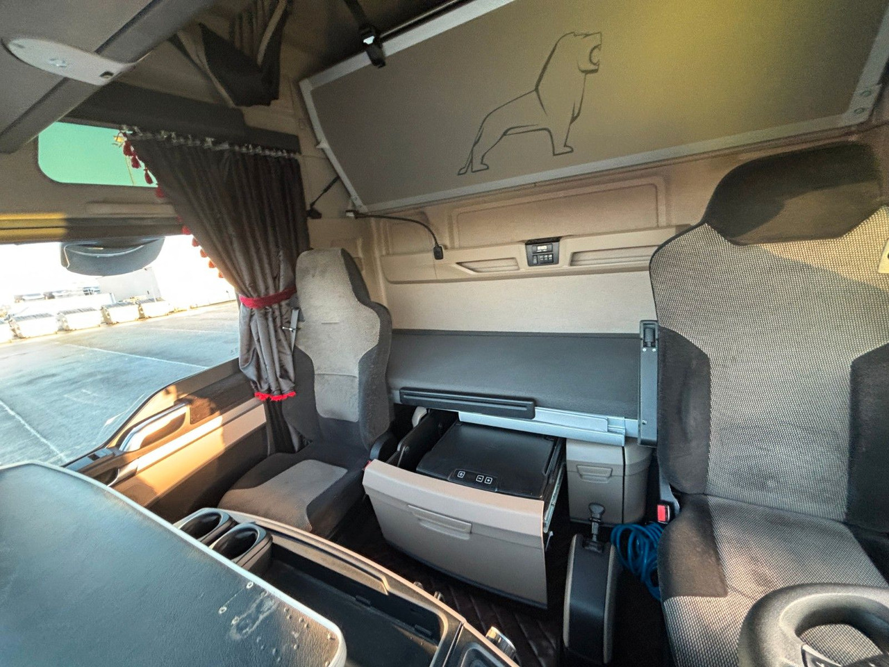 Vetopöytäauto MAN TGX 18.510 XXL Retarder ACC LGS: kuva Vetopöytäauto MAN TGX 18.510 XXL Retarder ACC LGS