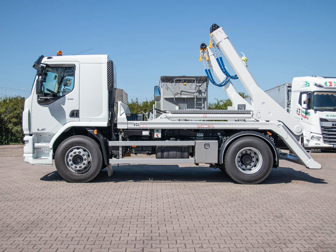 DAF FA LF 310 19t Absetzkipper VDL - Kippiauto kuorma-auto: kuva DAF FA LF 310 19t Absetzkipper VDL - Kippiauto kuorma-auto DAF FA LF 310 19t Absetzkipper VDL - Kippiauto kuorma-auto: kuva DAF FA LF 310 19t Absetzkipper VDL - Kippiauto kuorma-auto