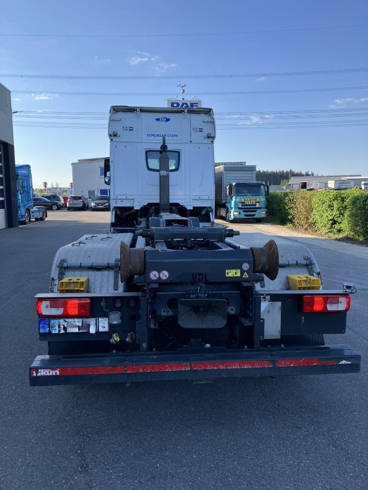 DAF FAN XF 480 mit VDL Abrollkipper DAF FAN XF 480 mit VDL Abrollkipper - Koukkulava kuorma-auto: kuva DAF FAN XF 480 mit VDL Abrollkipper DAF FAN XF 480 mit VDL Abrollkipper - Koukkulava kuorma-auto DAF FAN XF 480 mit VDL Abrollkipper DAF FAN XF 480 mit VDL Abrollkipper - Koukkulava kuorma-auto: kuva DAF FAN XF 480 mit VDL Abrollkipper DAF FAN XF 480 mit VDL Abrollkipper - Koukkulava kuorma-auto