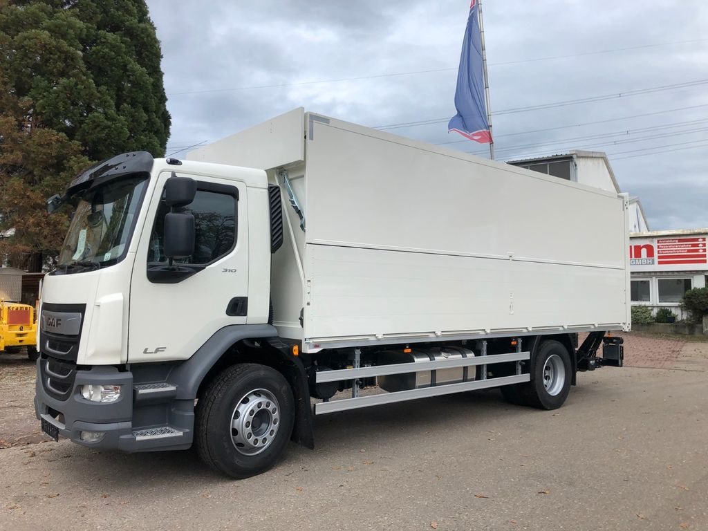 DAF LF 310 18t Zikun Getränkeaufbau - Juomien kuljetukseen kuorma-auto: kuva DAF LF 310 18t Zikun Getränkeaufbau - Juomien kuljetukseen kuorma-auto DAF LF 310 18t Zikun Getränkeaufbau - Juomien kuljetukseen kuorma-auto: kuva DAF LF 310 18t Zikun Getränkeaufbau - Juomien kuljetukseen kuorma-auto