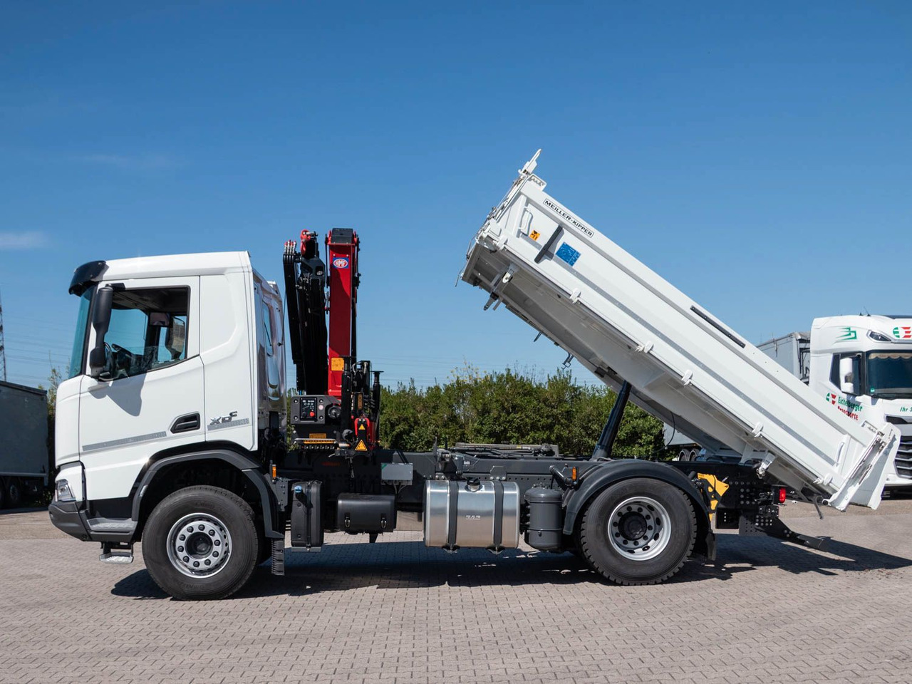 DAF XDC 370 FA Meiller Krankipper HMF DAF XDC 370 FA Meiller Krankipper HMF - Kippiauto kuorma-auto: kuva DAF XDC 370 FA Meiller Krankipper HMF DAF XDC 370 FA Meiller Krankipper HMF - Kippiauto kuorma-auto DAF XDC 370 FA Meiller Krankipper HMF DAF XDC 370 FA Meiller Krankipper HMF - Kippiauto kuorma-auto: kuva DAF XDC 370 FA Meiller Krankipper HMF DAF XDC 370 FA Meiller Krankipper HMF - Kippiauto kuorma-auto