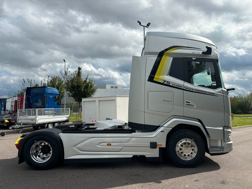 DAF XG+ 480 FT 75 Jahre DAF Edition "Limitiert" - Vetopöytäauto: kuva DAF XG+ 480 FT 75 Jahre DAF Edition "Limitiert" - Vetopöytäauto DAF XG+ 480 FT 75 Jahre DAF Edition "Limitiert" - Vetopöytäauto: kuva DAF XG+ 480 FT 75 Jahre DAF Edition "Limitiert" - Vetopöytäauto