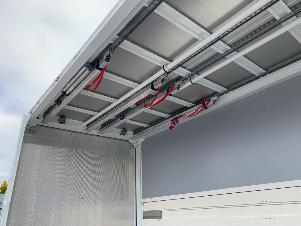 Zentralachsanhänger Swing-Board I tiefgekuppelt - Juomien kuljetukseen perävaunu: kuva Zentralachsanhänger Swing-Board I tiefgekuppelt - Juomien kuljetukseen perävaunu Zentralachsanhänger Swing-Board I tiefgekuppelt - Juomien kuljetukseen perävaunu: kuva Zentralachsanhänger Swing-Board I tiefgekuppelt - Juomien kuljetukseen perävaunu