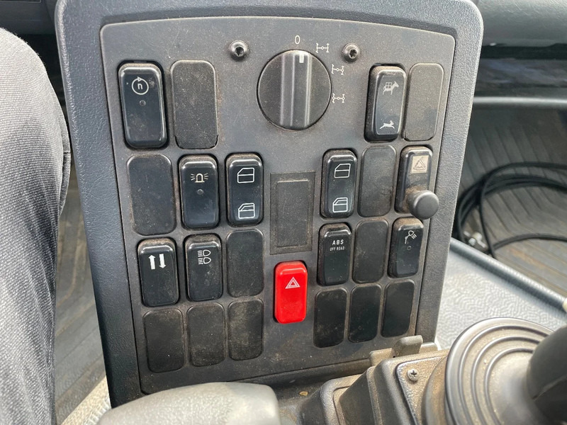 Kippiauto kuorma-auto Mercedes-Benz unimog U400: kuva Kippiauto kuorma-auto Mercedes-Benz unimog U400 Kippiauto kuorma-auto Mercedes-Benz unimog U400: kuva Kippiauto kuorma-auto Mercedes-Benz unimog U400