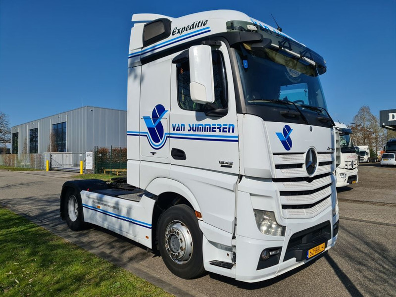 Mercedes-Benz Actros 1942 ACTROS 1942 EURO 5 !!! - Vetopöytäauto: kuva Mercedes-Benz Actros 1942 ACTROS 1942 EURO 5 !!! - Vetopöytäauto Mercedes-Benz Actros 1942 ACTROS 1942 EURO 5 !!! - Vetopöytäauto: kuva Mercedes-Benz Actros 1942 ACTROS 1942 EURO 5 !!! - Vetopöytäauto