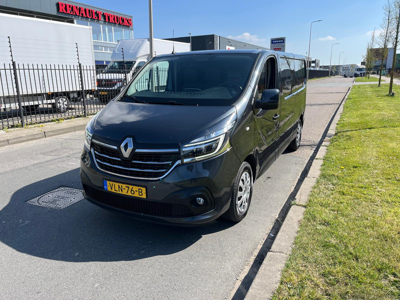 Renault Trafic 2,0 dci L2 H1, 150pk, Airco, Nav, Bluetooth - Pieni pakettiauto: kuva Renault Trafic 2,0 dci L2 H1, 150pk, Airco, Nav, Bluetooth - Pieni pakettiauto Renault Trafic 2,0 dci L2 H1, 150pk, Airco, Nav, Bluetooth - Pieni pakettiauto: kuva Renault Trafic 2,0 dci L2 H1, 150pk, Airco, Nav, Bluetooth - Pieni pakettiauto