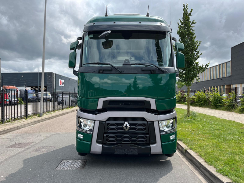 Renault T-13 High 480 T4x2, Highsleeper, Airco, Nav, Bluetooth - Vetopöytäauto: kuva Renault T-13 High 480 T4x2, Highsleeper, Airco, Nav, Bluetooth - Vetopöytäauto Renault T-13 High 480 T4x2, Highsleeper, Airco, Nav, Bluetooth - Vetopöytäauto: kuva Renault T-13 High 480 T4x2, Highsleeper, Airco, Nav, Bluetooth - Vetopöytäauto
