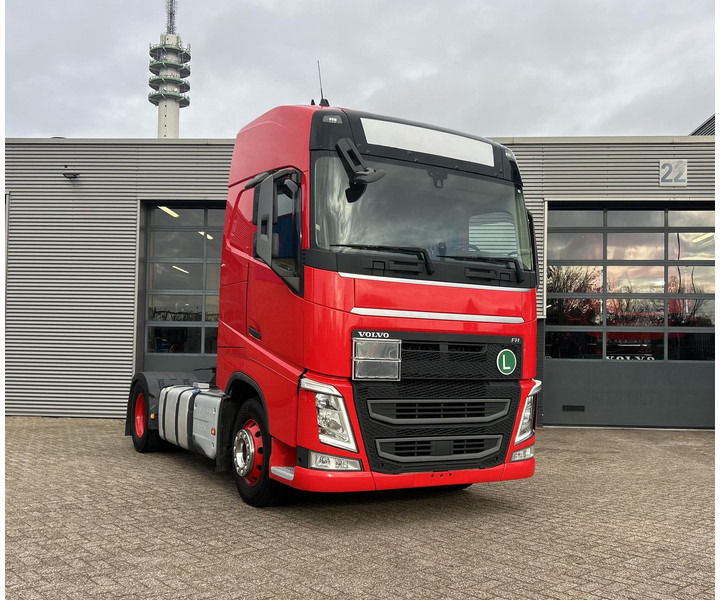 Volvo FH - Vetopöytäauto: kuva Volvo FH - Vetopöytäauto Volvo FH - Vetopöytäauto: kuva Volvo FH - Vetopöytäauto