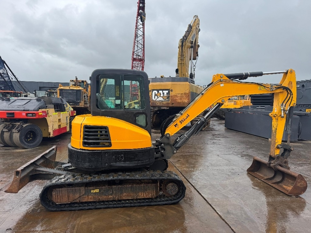 Bobcat E 50 EM - Minikuormaaja: kuva Bobcat E 50 EM - Minikuormaaja Bobcat E 50 EM - Minikuormaaja: kuva Bobcat E 50 EM - Minikuormaaja
