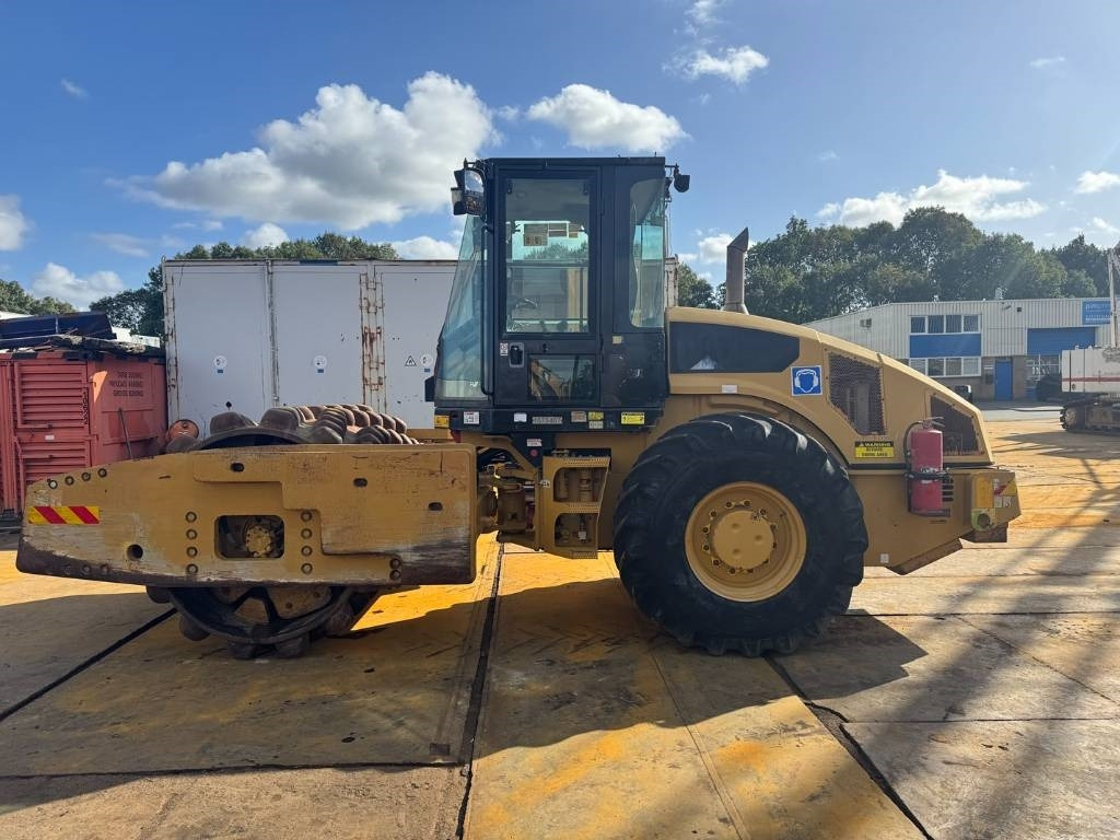 CAT CP 76 - Tiivistyskone: kuva CAT CP 76 - Tiivistyskone CAT CP 76 - Tiivistyskone: kuva CAT CP 76 - Tiivistyskone