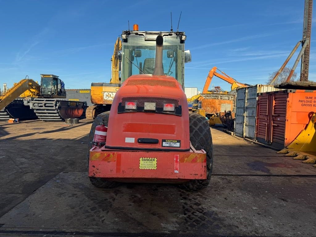 CAT CS 76 - Tiejyrä: kuva CAT CS 76 - Tiejyrä CAT CS 76 - Tiejyrä: kuva CAT CS 76 - Tiejyrä