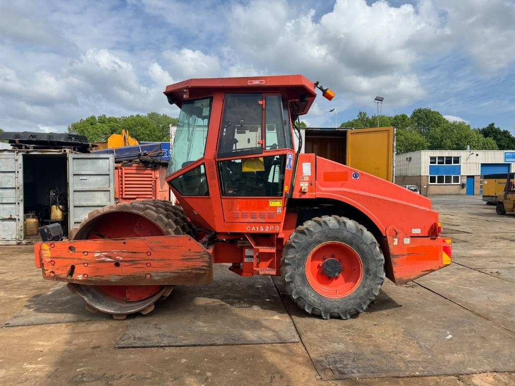 Dynapac CA 152 PD - Tiivistyskone: kuva Dynapac CA 152 PD - Tiivistyskone Dynapac CA 152 PD - Tiivistyskone: kuva Dynapac CA 152 PD - Tiivistyskone