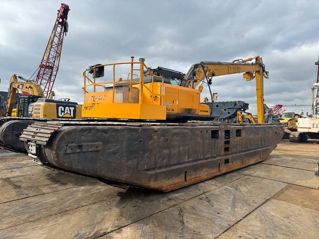 Hyundai Robex 140 LC-7 A BIGFLOAT AMPHIBIOUS EXCAVATOR - Kelluva kaivinkone: kuva Hyundai Robex 140 LC-7 A BIGFLOAT AMPHIBIOUS EXCAVATOR - Kelluva kaivinkone Hyundai Robex 140 LC-7 A BIGFLOAT AMPHIBIOUS EXCAVATOR - Kelluva kaivinkone: kuva Hyundai Robex 140 LC-7 A BIGFLOAT AMPHIBIOUS EXCAVATOR - Kelluva kaivinkone