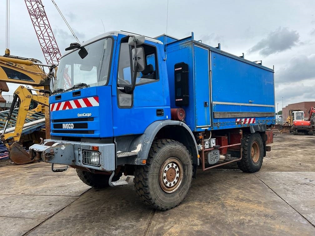 Iveco eurocargo 135E18 4x4 - Umpikori kuorma-auto: kuva Iveco eurocargo 135E18 4x4 - Umpikori kuorma-auto Iveco eurocargo 135E18 4x4 - Umpikori kuorma-auto: kuva Iveco eurocargo 135E18 4x4 - Umpikori kuorma-auto
