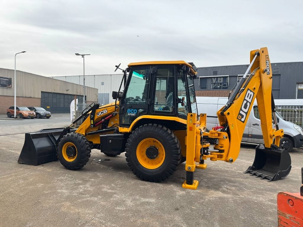 JCB 3CX 4X4 ( UNUSED ) - Kaivuri-trukki: kuva JCB 3CX 4X4 ( UNUSED ) - Kaivuri-trukki JCB 3CX 4X4 ( UNUSED ) - Kaivuri-trukki: kuva JCB 3CX 4X4 ( UNUSED ) - Kaivuri-trukki