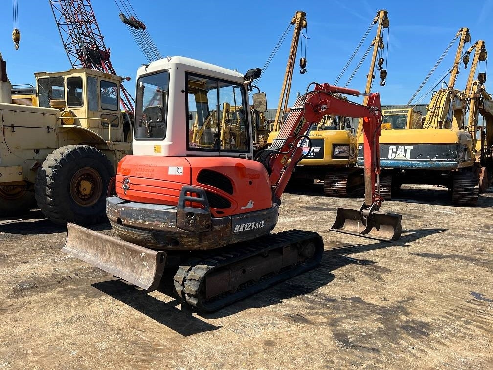 Kubota KX 121-3 - Minikuormaaja: kuva Kubota KX 121-3 - Minikuormaaja Kubota KX 121-3 - Minikuormaaja: kuva Kubota KX 121-3 - Minikuormaaja